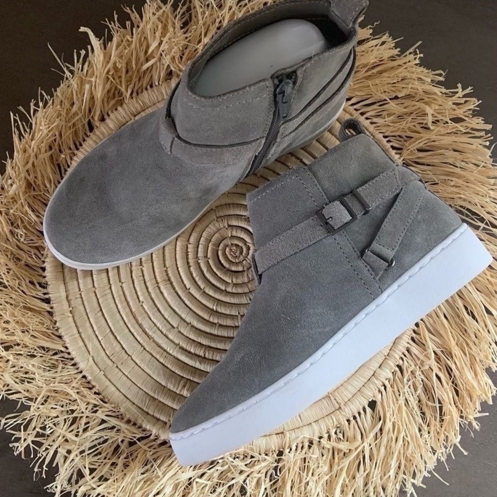 VIONIC Women's‎ Mitzi High Top Sneakers Weather Resistant Gray Suede Size 6